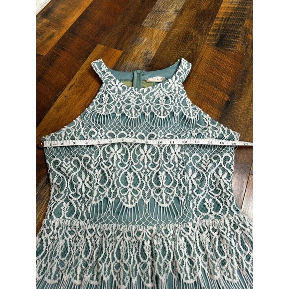 Womans Boho Halter Top Dress Size Medium Lace Mini Dress - Picture 8 of 8